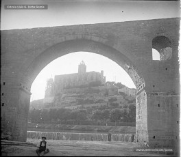 (2/3) Anys 1917 a 1919. Fotos de la Cova, el Pont Vell i la Seu.