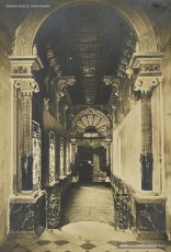 (1/2) Any 1910. Interior de la Cova i la coveta de Sant Ignasi.