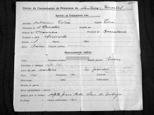 Document d’ingrés de Tomàs Dalmau al camp de concentració de Santoña amb 17 anys. Se’l declara «apto para toda clase de trabajo».