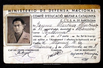 2.	Carnet expedit pel Ministerio de Defensa Nacional. Tot i que en el carnet posa que té 18 anys, en realitat li faltava un mes i vint dies per fer-los. Ja que va néixer el 20 de desembre del 1919.