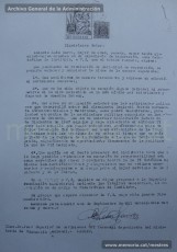 Selección de páginas del expediente de depuración del maestro Aniceto León Garre y informe sobre este profesor, elaborado el 2/10/1942, a raíz del hecho de que durante unos meses fue director del Instituto de Manresa en la etapa republicana. Se destaca negativamente su conducta por haber denunciado a alumnos de personas afectas al franquismo y por ser “un gran propagandista de las ideas marxistas”. (Archivo General de la Administración y Arxiu Comarcal del Bages)