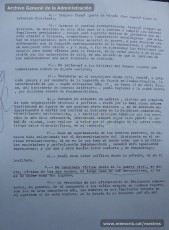 Selección de páginas del expediente de depuración del maestro Aniceto León Garre y informe sobre este profesor, elaborado el 2/10/1942, a raíz del hecho de que durante unos meses fue director del Instituto de Manresa en la etapa republicana. Se destaca negativamente su conducta por haber denunciado a alumnos de personas afectas al franquismo y por ser “un gran propagandista de las ideas marxistas”. (Archivo General de la Administración y Arxiu Comarcal del Bages)