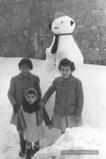 Amb el ninot de neu, carrer de Sant Salvador.