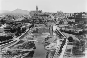 Vista general de la ciutat, presa entrats els anys vint del segle XX. 
Procedència: Arxiu Jaume Pons i Agulló