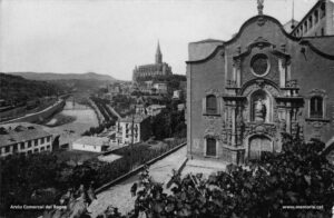 La ciutat vista des de l'angle de l'església de la Cova de Sant Ignasi. 
Procedència: Arxiu Jaume Pons i Agulló