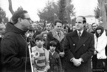 Intervenció de l’abat de Montserrat Cassià Maria Just. 26 de desembre 1976. Foto Ronart. (Col·lecció Josep Barés).