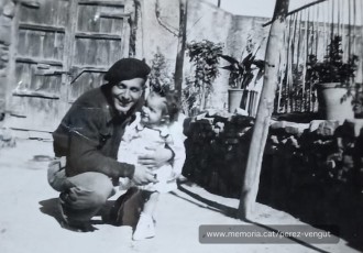Pedro Pérez Vengut i la seva filla, Rosario Pérez Morera, a Manresa, poc temps abans de marxar cap a l’exili. (Col·lecció familiar).