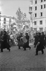 Detall de la banda de músics a Sant  Domènec.(Arxiu Comarcal del Bages. Fons Antoni Quintana Torres)