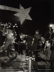 Una altra escena del rodatge amb el motocarro. (Col·lecció Francesc Escala Bartrolí)