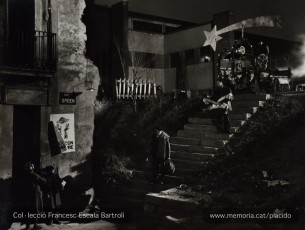 Escenes del final de la pel·lícula rodades a Sant Andreu de Palomar. (Col·lecció Francesc Escala Bartrolí)
