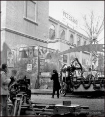 Gravació de la pel·lícula Plácido a la plaça de Sant Domènec de Manresa. Foto de Joan Lladó Crusellas (Arxiu Comarcal del Bages)