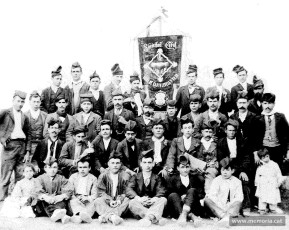 Societat Coral “La Unió” de Castellbell i el Vilar -primera entitat local obertament republicana- l’any 1911, just quan Iscle Junyent Dalmases és president del Casino de la Bauma. (Col·lectiu El Brogit – Centre d’Estudis de Castellbell i el Vilar)