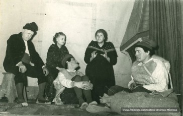 "Els Pastorets" amb Paquita Blanch, Joan Isart (Lluquet), Carme Miró, Joaquim Santmartí (a la dreta) (1960)
