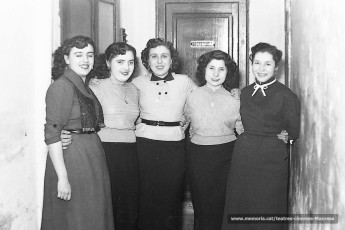 Grup de noies  (1954)