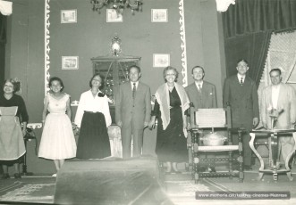 "Avui com ahir" D'esquerra a dreta amb Crispina Gros, (?), Rosa Vila, Joan Comellas (l'autor), (?) Salvador Soler, Joan Torrens i Joan Torres ((1955)