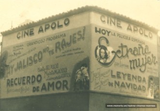 Just davant del mateix cinema hi havia un anunci pintat a mà pel Sr Olivet. (1947)