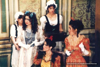 Montse Soldevila, Anna Trench, Cristina Martín, Àngels Padró i Alicia Puertas "La Ventafocs" a càrrec del Petit Espantall. (1996)