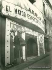 Promoció a la façana de la pel.lícula "El mayor espectáculo del mundo" (1953)