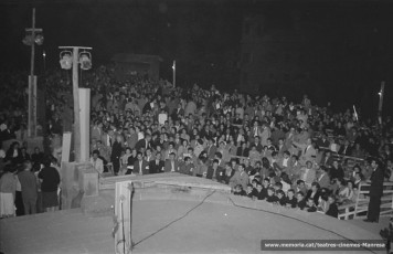 A cada una de les 4 representacions que es van fer hi van assistir unes 3.500 persones. (1954)