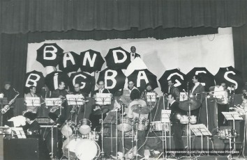 La Big Band Bages espectacle musical del col.lectiu Faristol, narrador Joan Crosas. Hi veiem Jordi Camp, Josep Mª Tarradella, Sant Arisa (d'esquna), Josep Padró.... (1980)