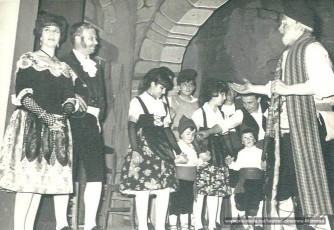 "Cancó d'amor i de guerra", amb Joan Cot, la nena Pilar Goñi i  l'Andreu Viñas. (1969)