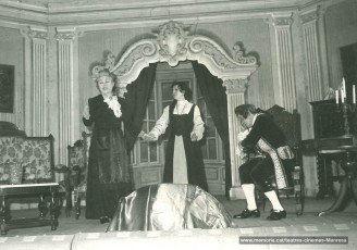 "La Corona d'Espines" amb  Mª Matilde Almendros, Lola Monrós, (?). (1974).