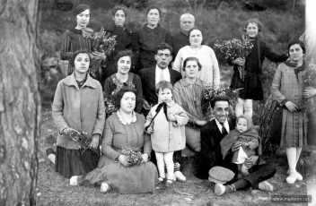 El matrimoni Viñals-Llanas en família. 1932. (Col·lecció familiar)