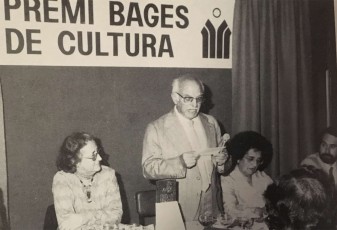 17/6/1983: Acte de lliurament del Premi Bages de Cultura a Josep Calmet i Safont, creat per Òmnium Cultural. (Fotografia: Jordi Pascual)