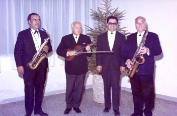 Foto del conjunt de Marià Homs els anys seixanta, on Homs tocava el violí. Font: Col·lecció familiar, memòria.cat