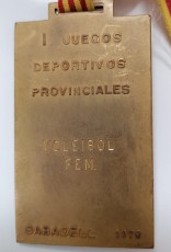 Medalla d’or de voleibol femení dels “I Juegos deportivos provinciales. Trofeo San Jorge“. Any 1970