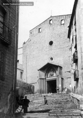 L’Església del Carme de Manresa, el setembre del 1936, quan s’havia iniciat el seu enderrocament. Fotografies de Lluís Rubiralta i Garriga. (Arxiu Comarcal del Bages).