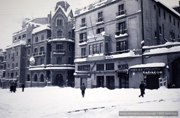 L’Hotel Sant Domènec durant la nevada del 1962. (Fotografia de la col·lecció de Xavier Jovés)