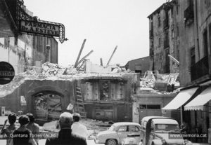 Fotografies de les obres d'obertura del carrer d'Alfons XII i La Plana